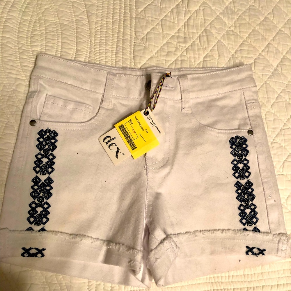 NWT girls Dex white jean shorts